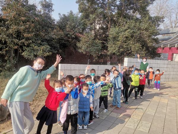 金水区新建幼儿园开展“我和春天有个约会”主题活动