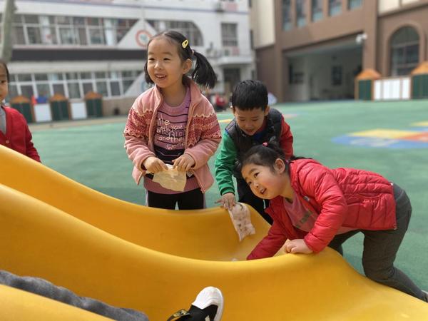 金水区新建幼儿园开展“学雷锋 我行动”主题教育活动