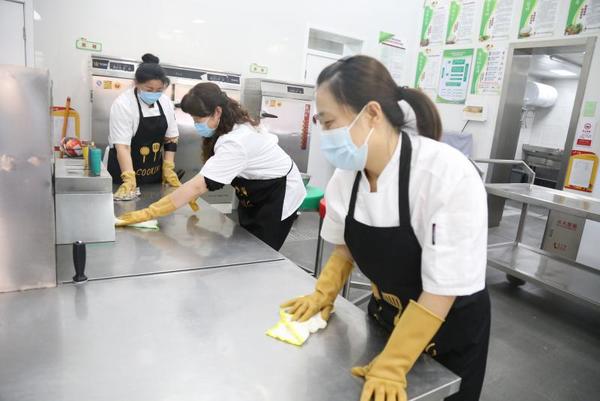 “疫”尘不染，“净”待重逢——金水区新建幼儿园开展返园前卫生大清扫活动