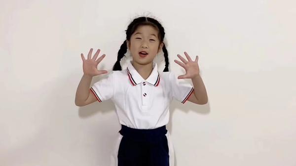 【快乐读书月 书香飘满屋】系列活动之——大一班阅读分享