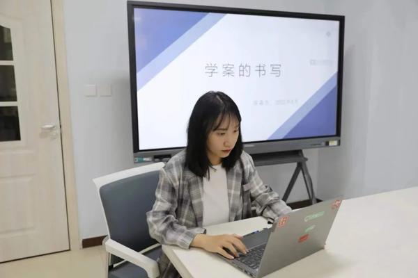 规范书写 扎实前行——金水区新建幼儿园开展学案书写培训活动