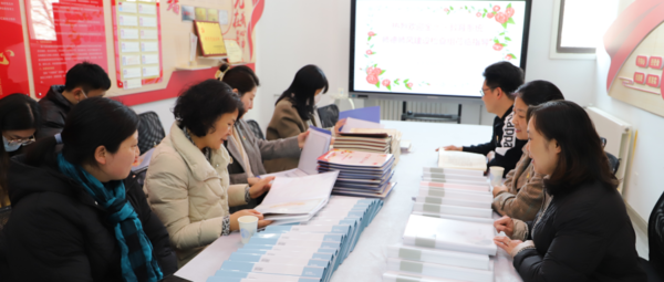 加强师德师风建设 构建文明和谐校园——金水区新建幼儿园迎接师德师风专项检查