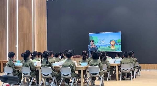 展教师风采 绽新建芳华——金水区新建幼儿园参加第十六届希望杯教学展评活动
