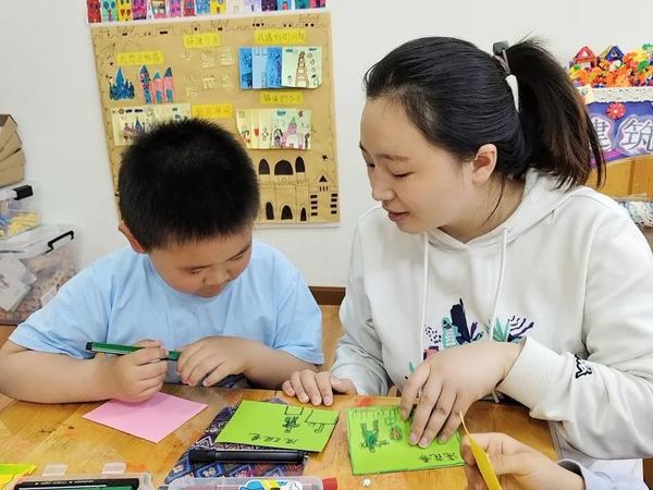 感恩母爱 致敬亲情--郑州市金水区新建幼儿园开展母亲节主题活动