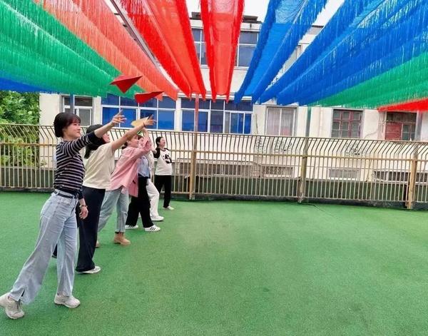无所畏惧做最勇敢的自己--金水区新建幼儿园开展5•25心理健康主题活动