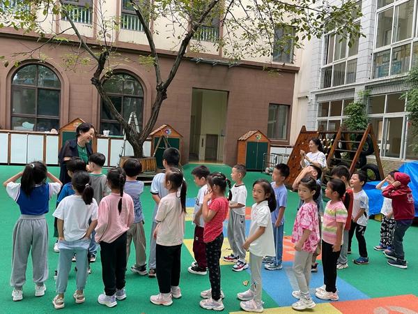 金水区新建幼儿园大三班美术专题课程——核桃记