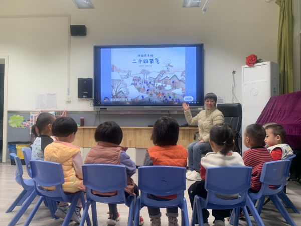 “大雪”至 冬仲始--金水区新建幼儿园苗苗班“大雪”节气主题活动