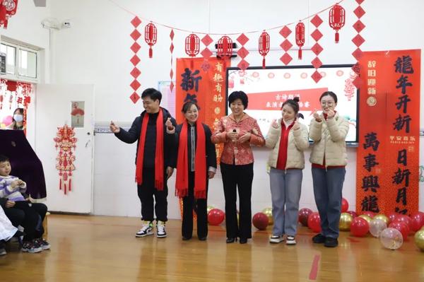 畅享童趣 喜迎元旦——金水区新建幼儿园庆元旦班级亲子联欢会及教职工联欢活动