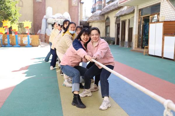 春风如你 熠熠芳华--金水区新建幼儿园开展“庆三八”主题系列活动