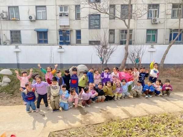 我和小树有个约定——金水区新建幼儿园中一班开展植树活动