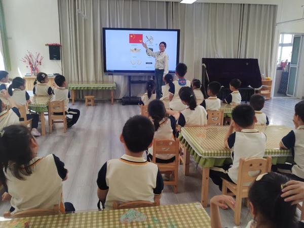 萌娃探秘海关 “童”筑国门安全——新建幼大三班郑州海关金水东路办公区之旅