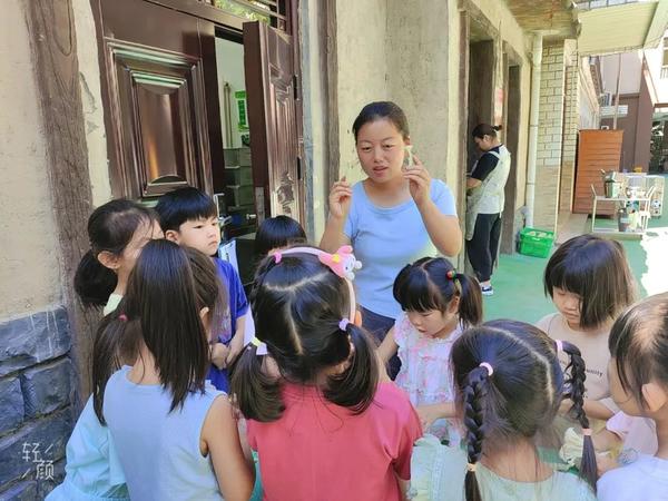 小帮厨大探索——金水区新建幼儿园大四班小朋友的花菜奇遇记