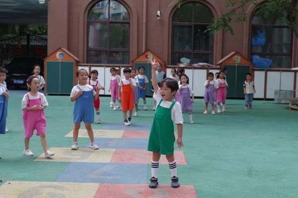 温馨启航 快乐成长--金水区新建幼儿园开学第一天暨开学第一课