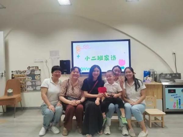 以爱相约 共育花开--金水区新建幼儿园暑期家访活动纪实