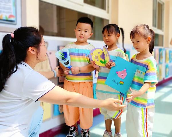 感念师恩 桃李无言--金水区新建幼儿园开展庆祝“教师节”系列活动